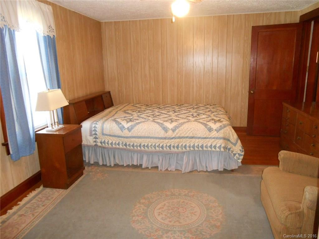 838 Oakdale Road - Photo 5