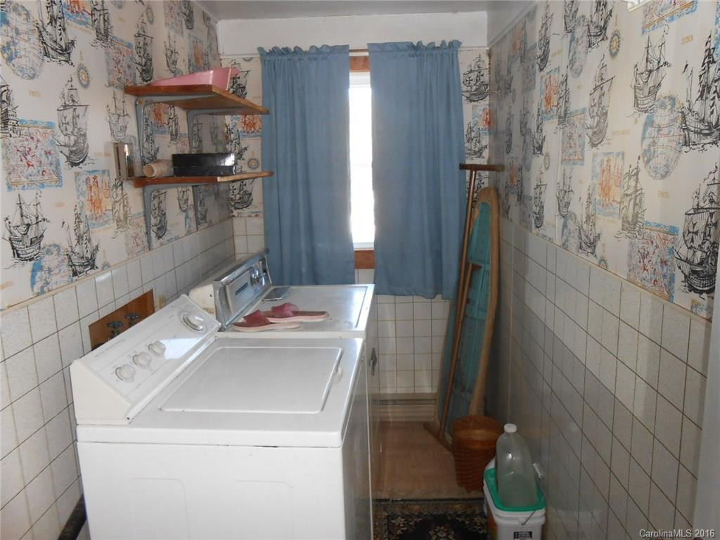 838 Oakdale Road - Photo 6