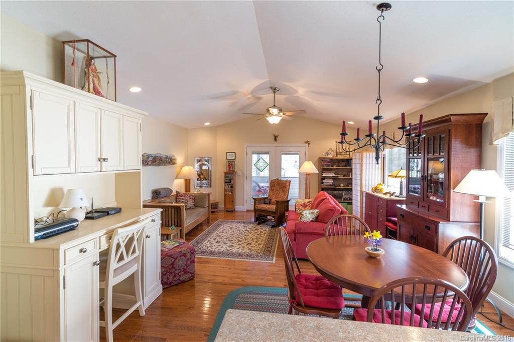47 Goldmont Street - Photo 3