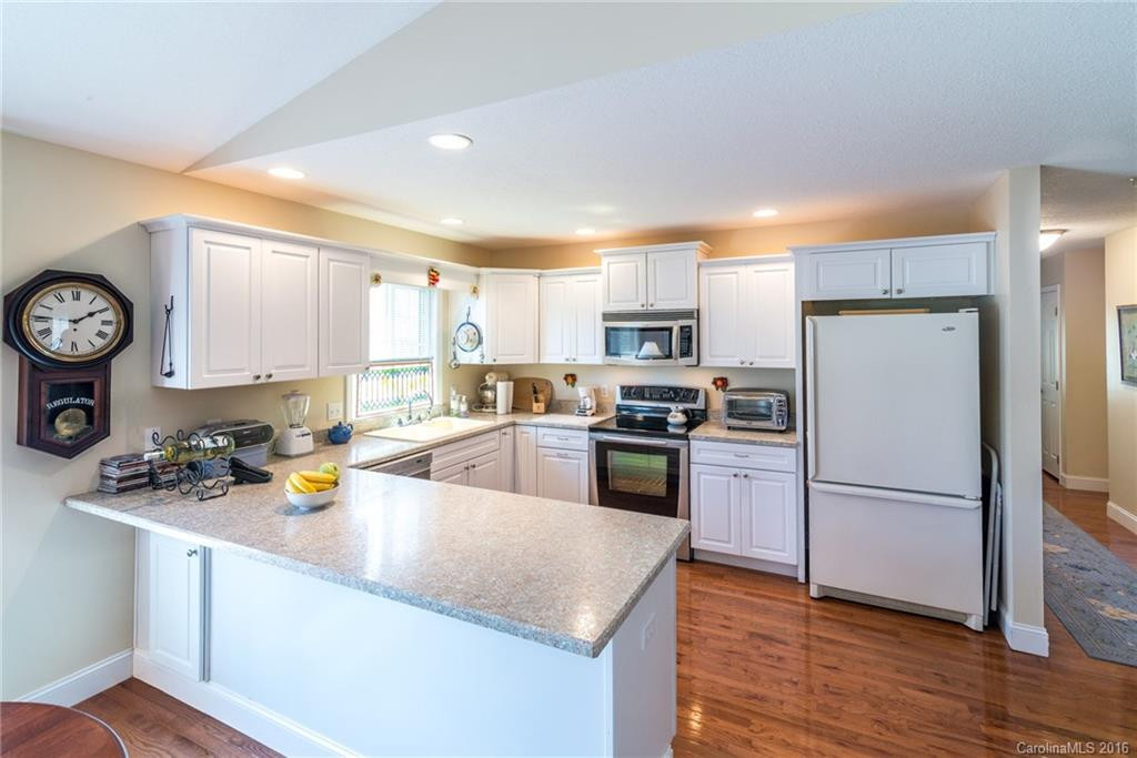 47 Goldmont Street - Photo 6