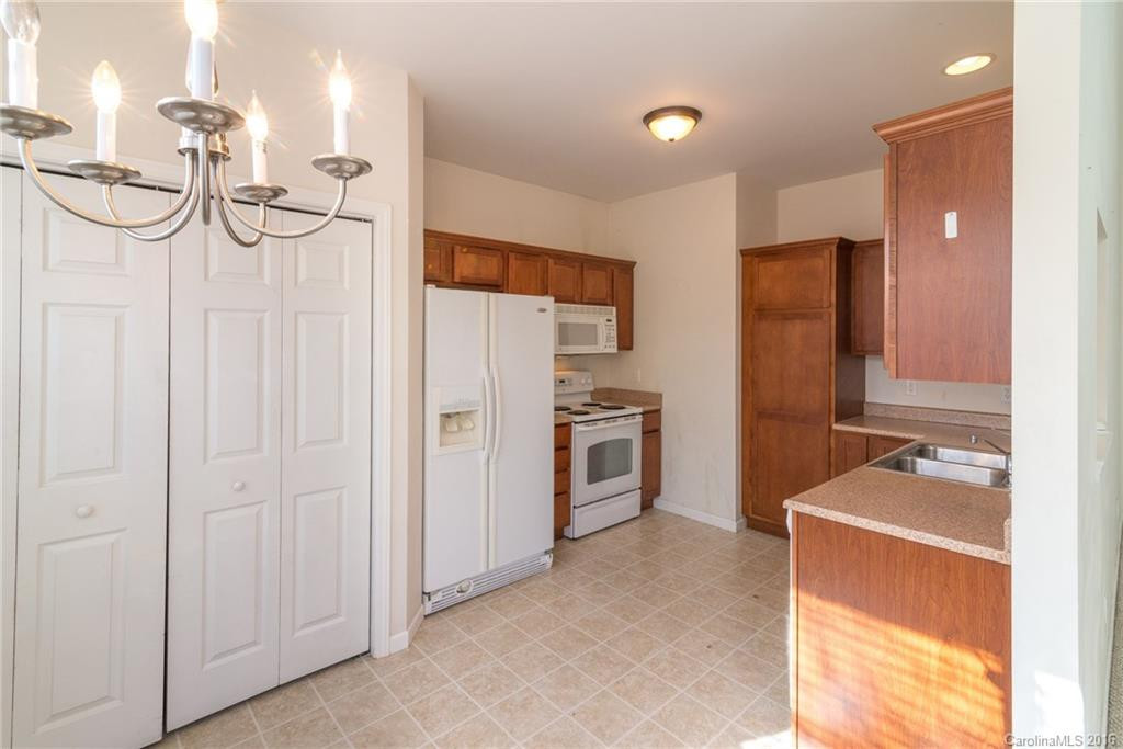 80 Woodcreek Circle - Photo 9