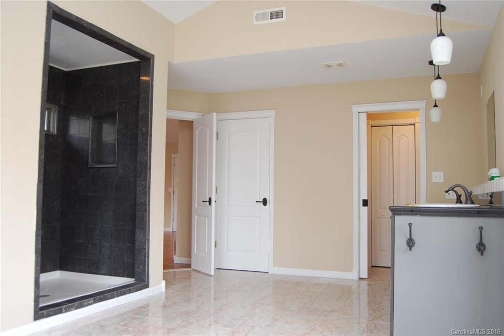 111 Dogwood Circle - Photo 12