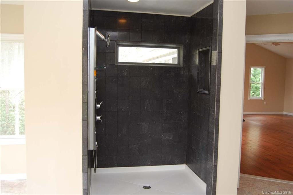 111 Dogwood Circle - Photo 13