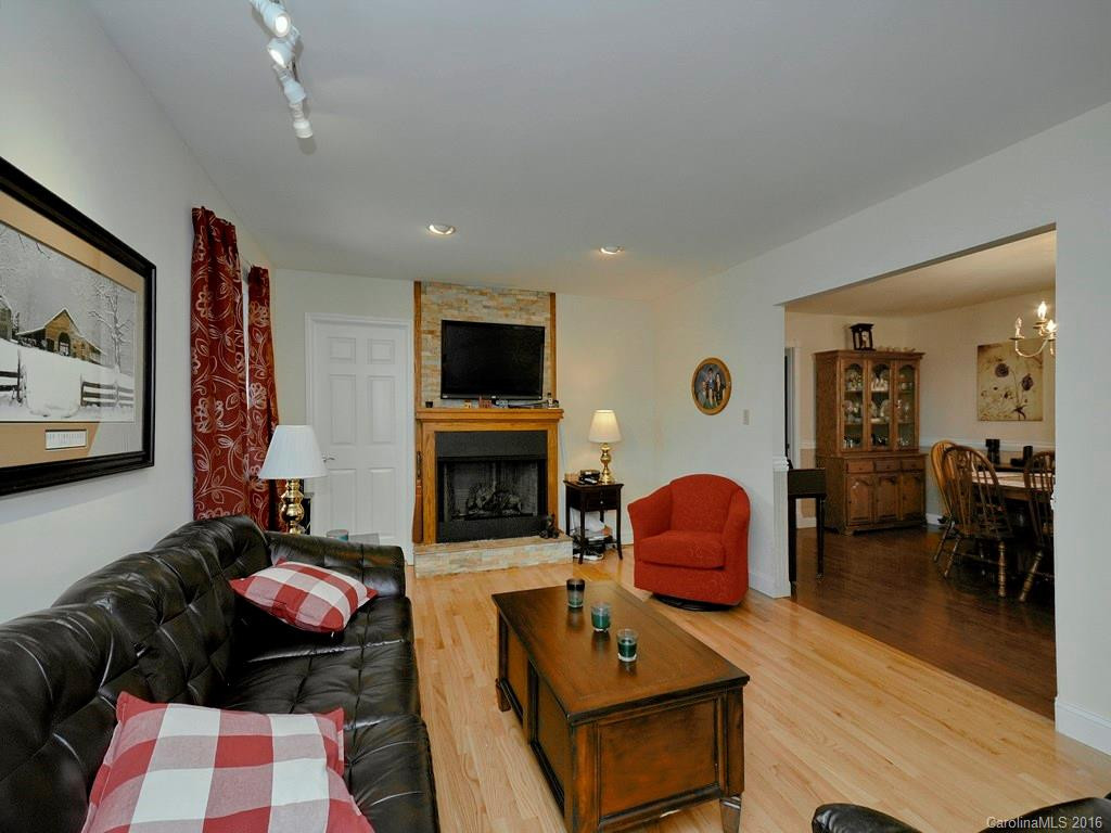 37 Nichols Hill Drive - Photo 2