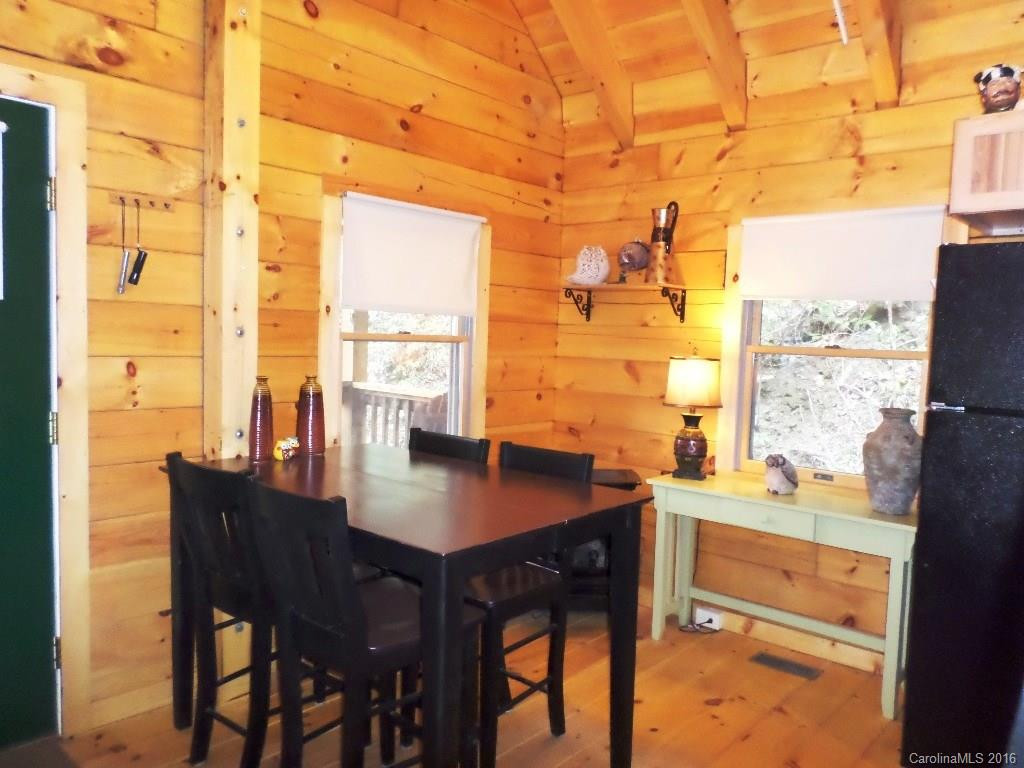 758 Autumn Drive - Photo 18
