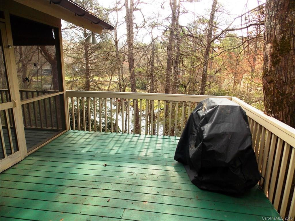 1042 Kanasgowa Drive - Photo 17