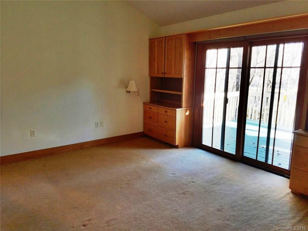 1042 Kanasgowa Drive - Photo 6