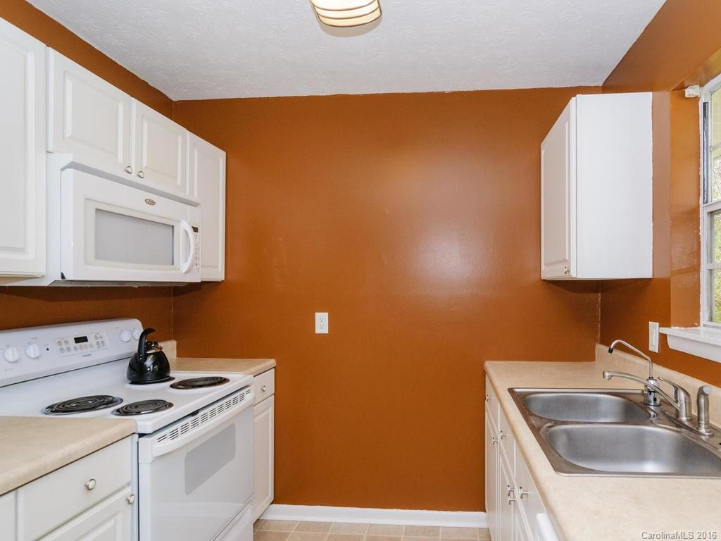 99 Martin Avenue - Photo 13