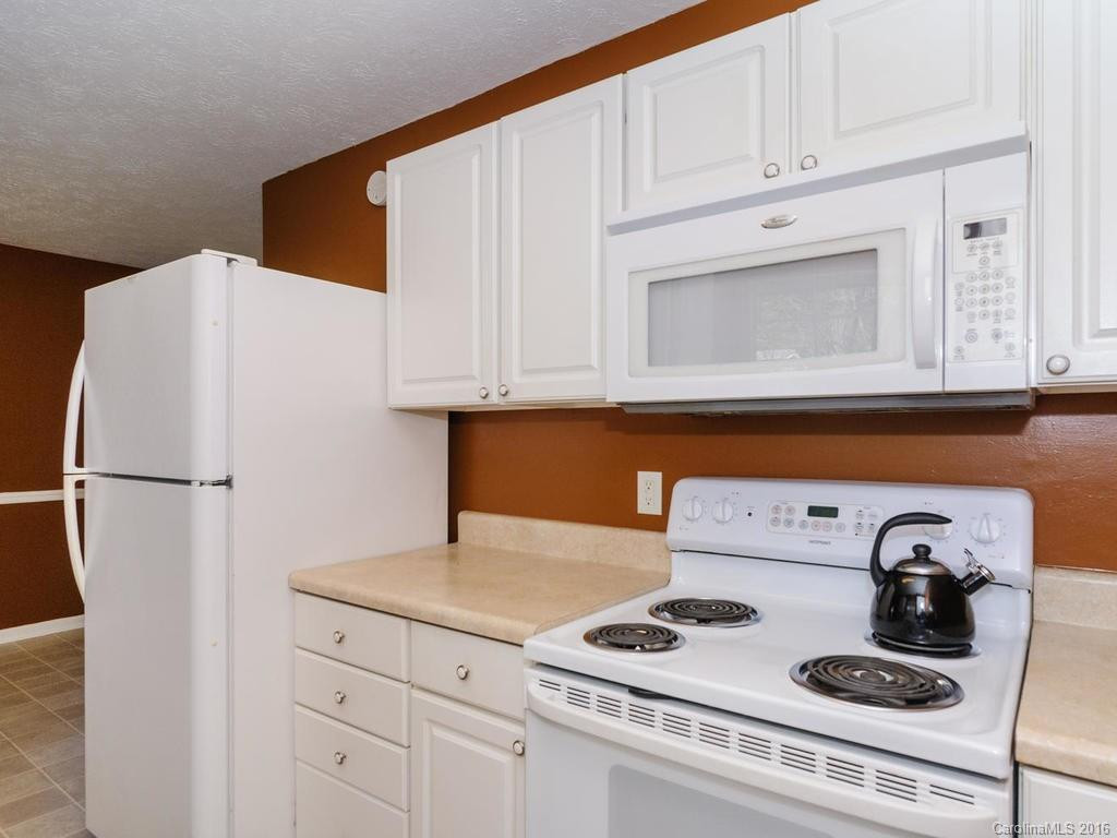 99 Martin Avenue - Photo 14