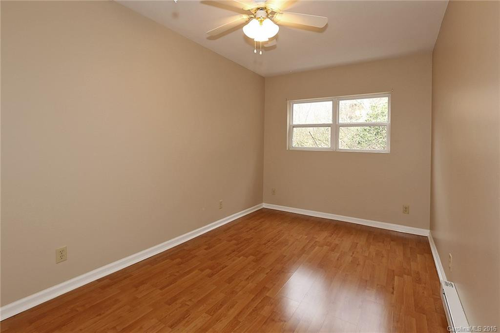 285 Emerald Lane - Photo 15
