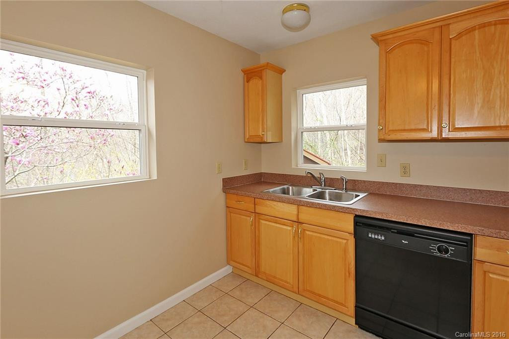 285 Emerald Lane - Photo 8