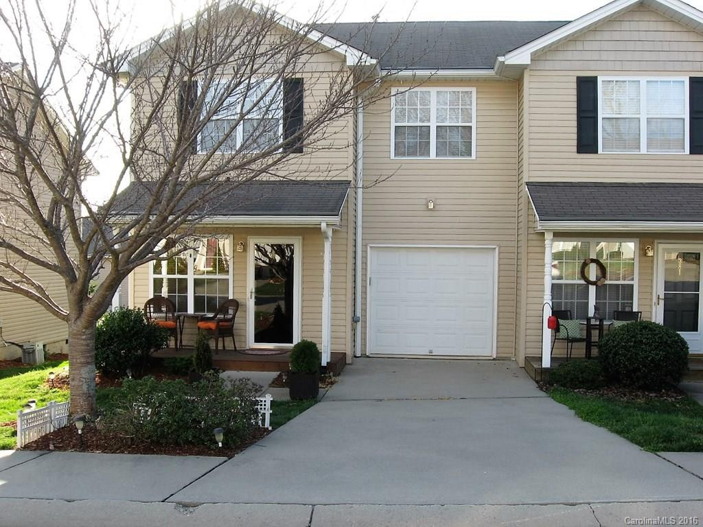 379 Wiltshire Circle #379 - Photo 2