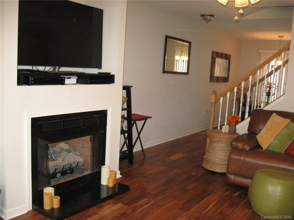 379 Wiltshire Circle #379 - Photo 5