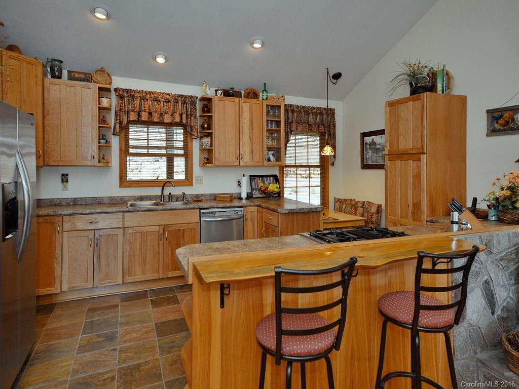 476 Sharp Top Road - Photo 4