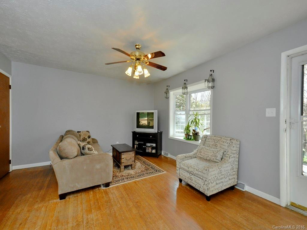208 Melody Circle - Photo 2