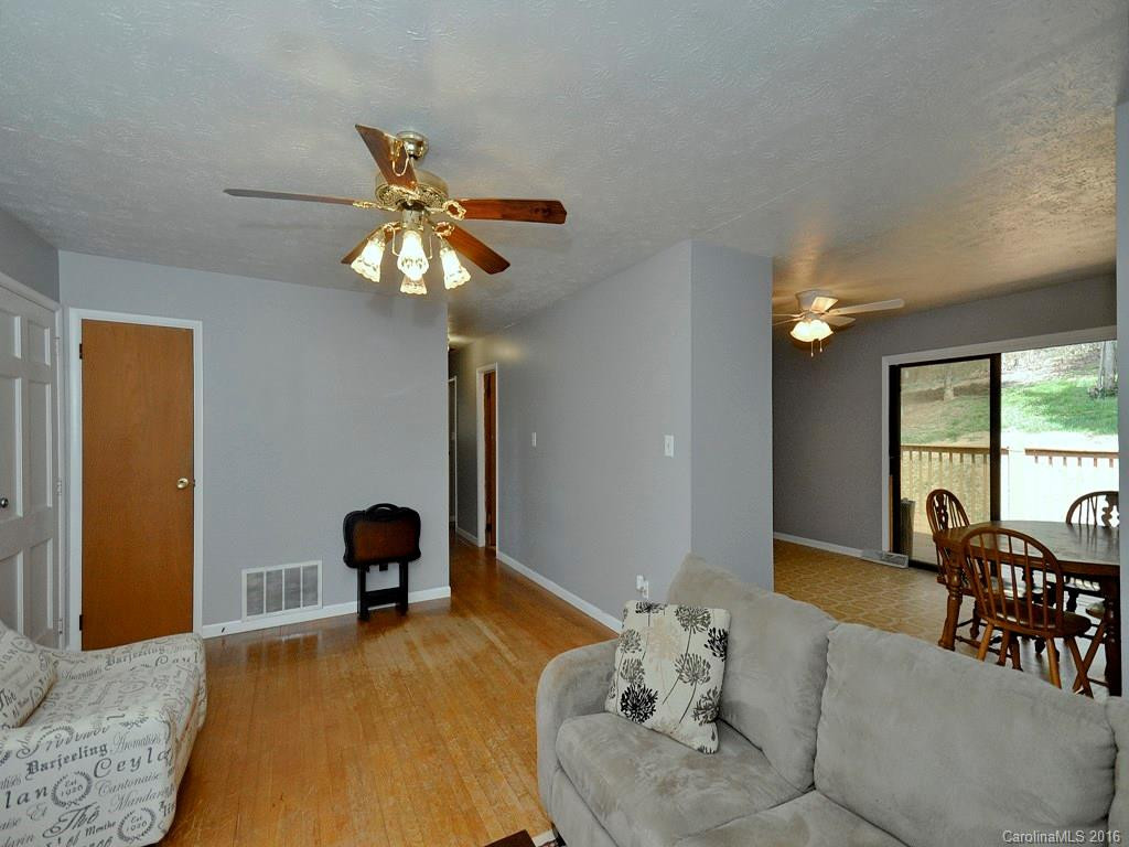 208 Melody Circle - Photo 4