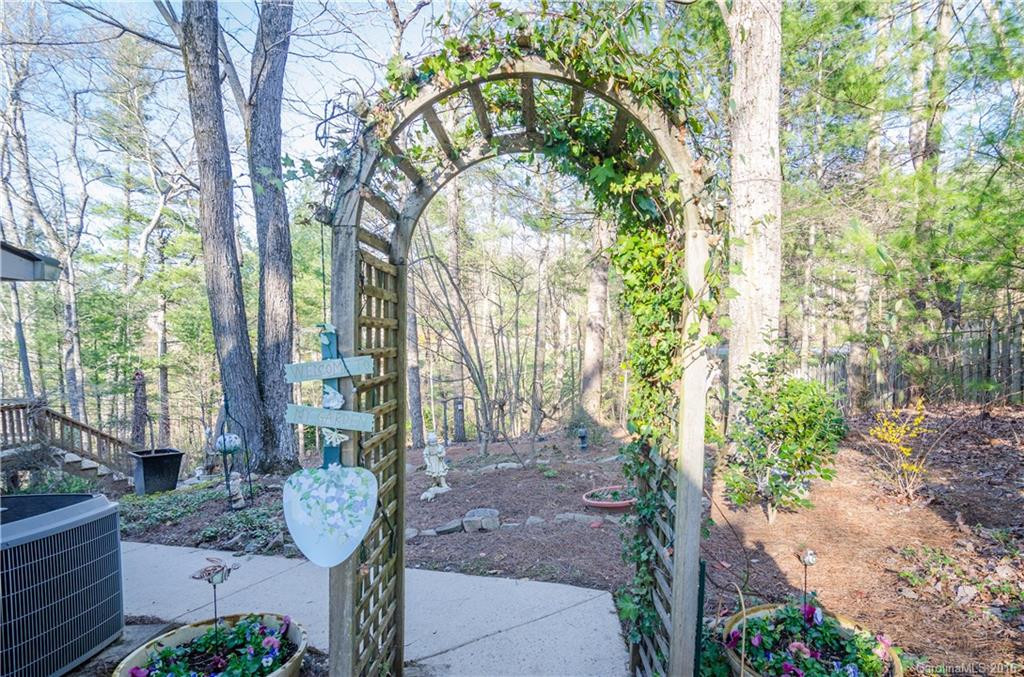 2 Quail Hollow Drive - Photo 23
