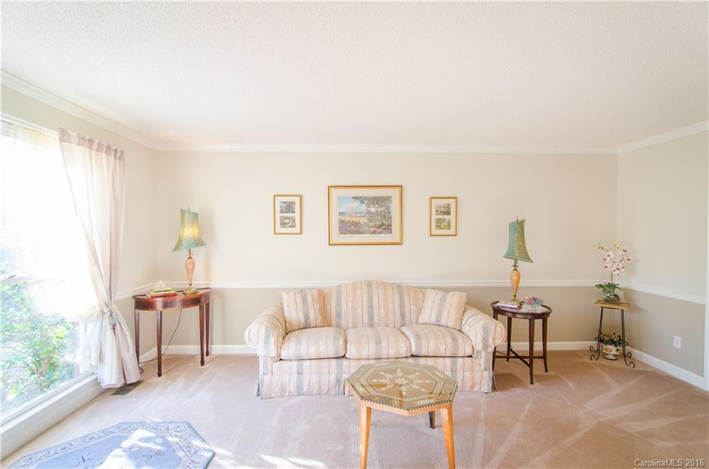 2 Quail Hollow Drive - Photo 6