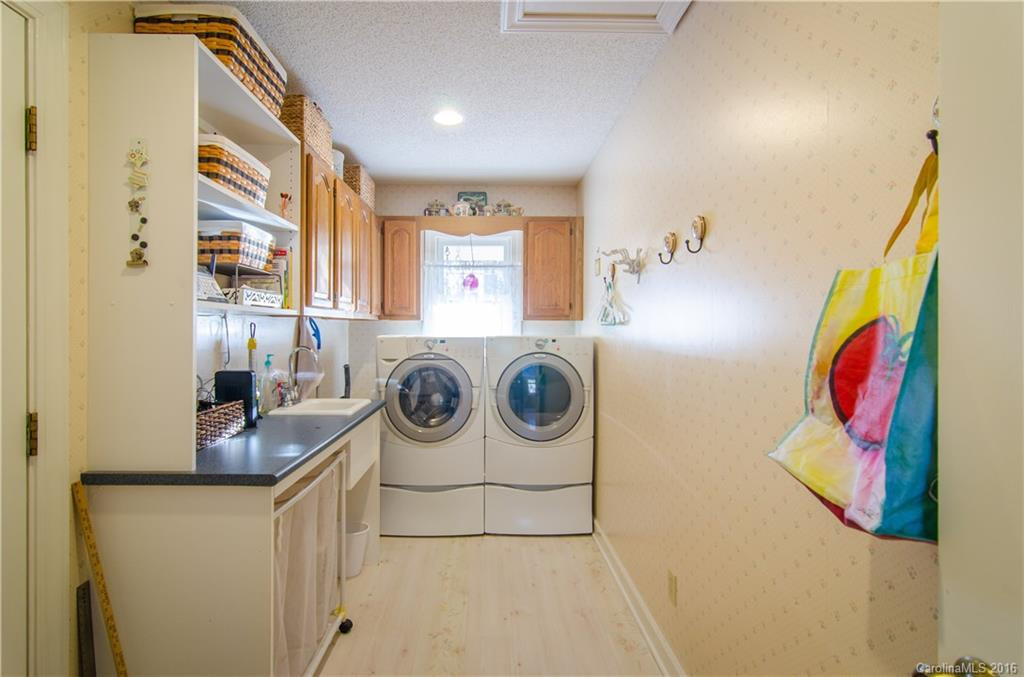 2 Quail Hollow Drive - Photo 10