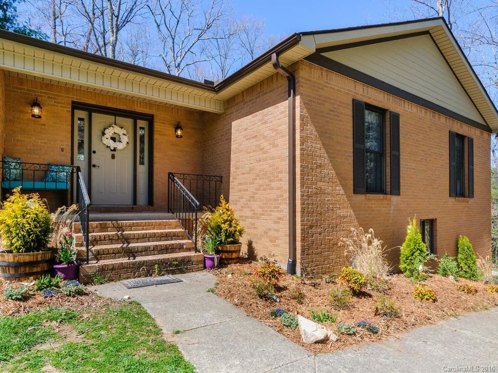 551 Rambling Drive - Photo 2