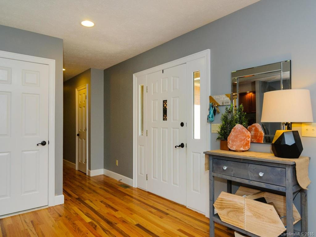 551 Rambling Drive - Photo 3