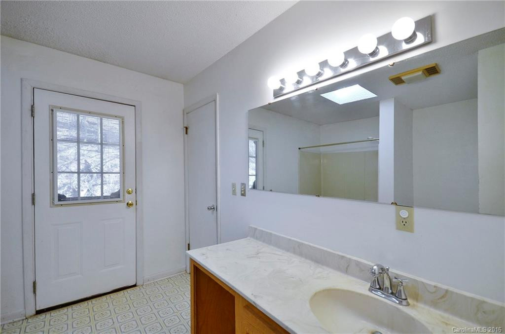 85 Sean Drive - Photo 13