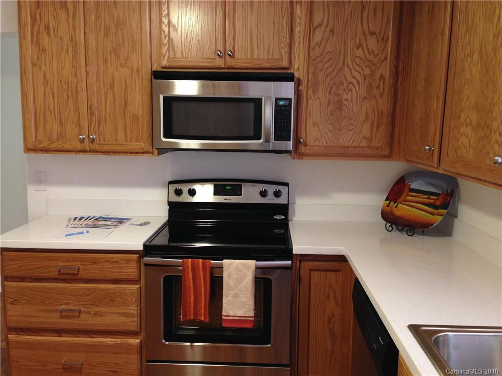 13 Deanwood Circle #5 - Photo 5