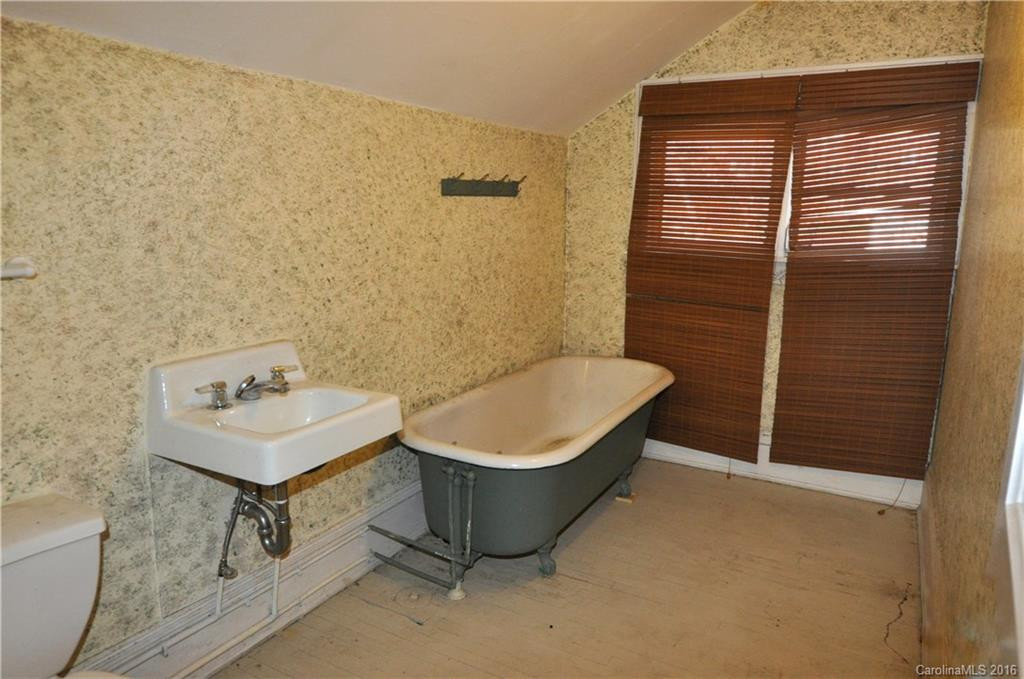 528 5th Avenue - Photo 18