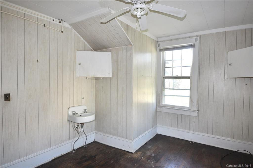 528 5th Avenue - Photo 9
