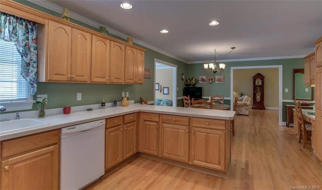 306 Ridgeview Drive - Photo 13