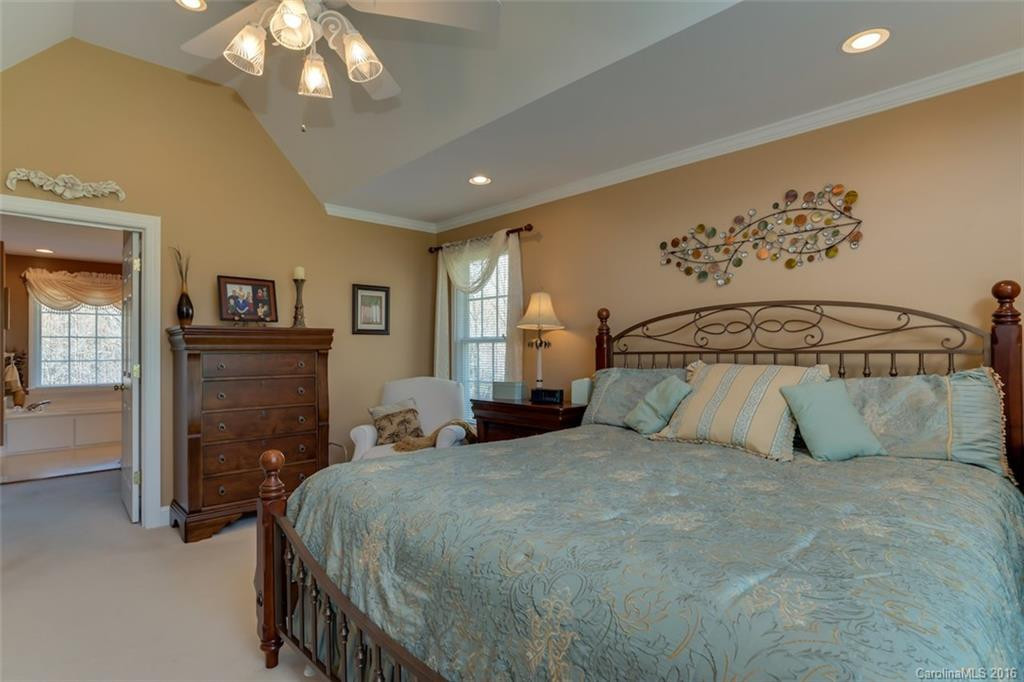 306 Ridgeview Drive - Photo 17