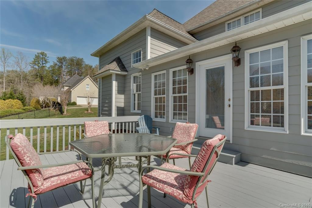 306 Ridgeview Drive - Photo 5