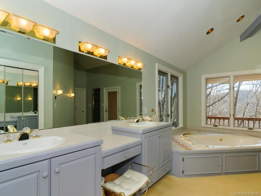 21 Crowningway Drive - Photo 14