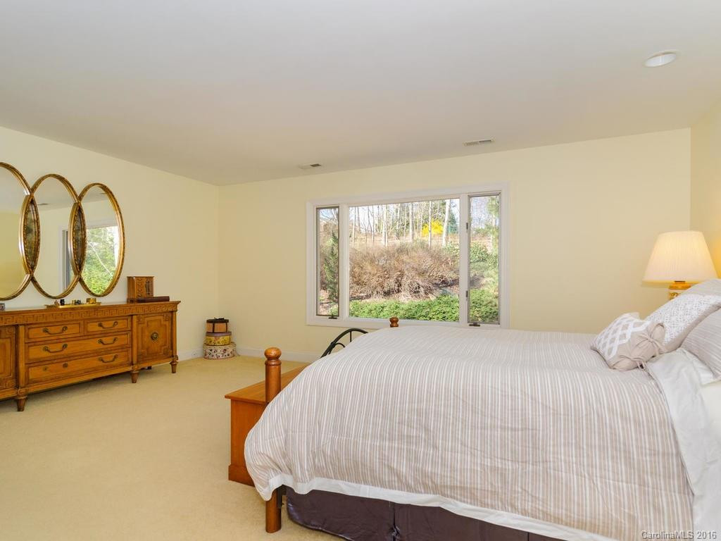 21 Crowningway Drive - Photo 16