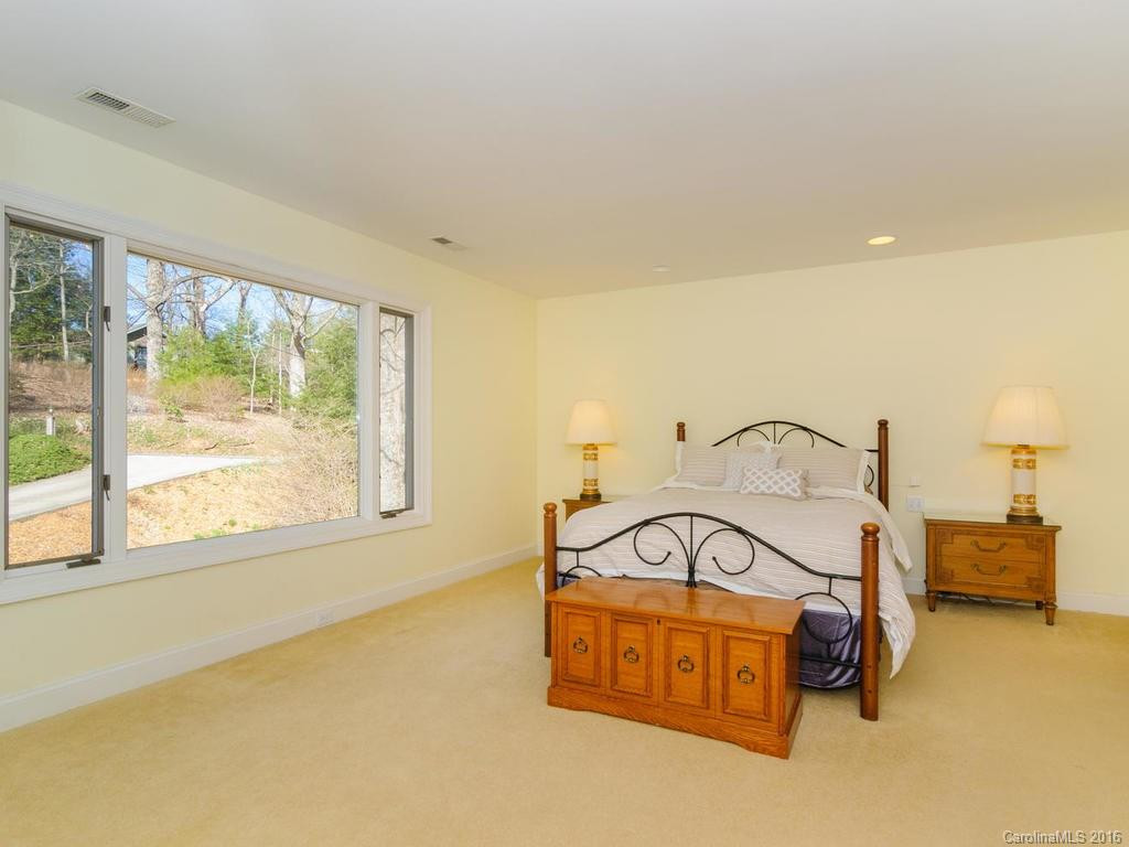 21 Crowningway Drive - Photo 17