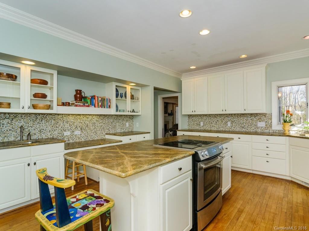 21 Crowningway Drive - Photo 8