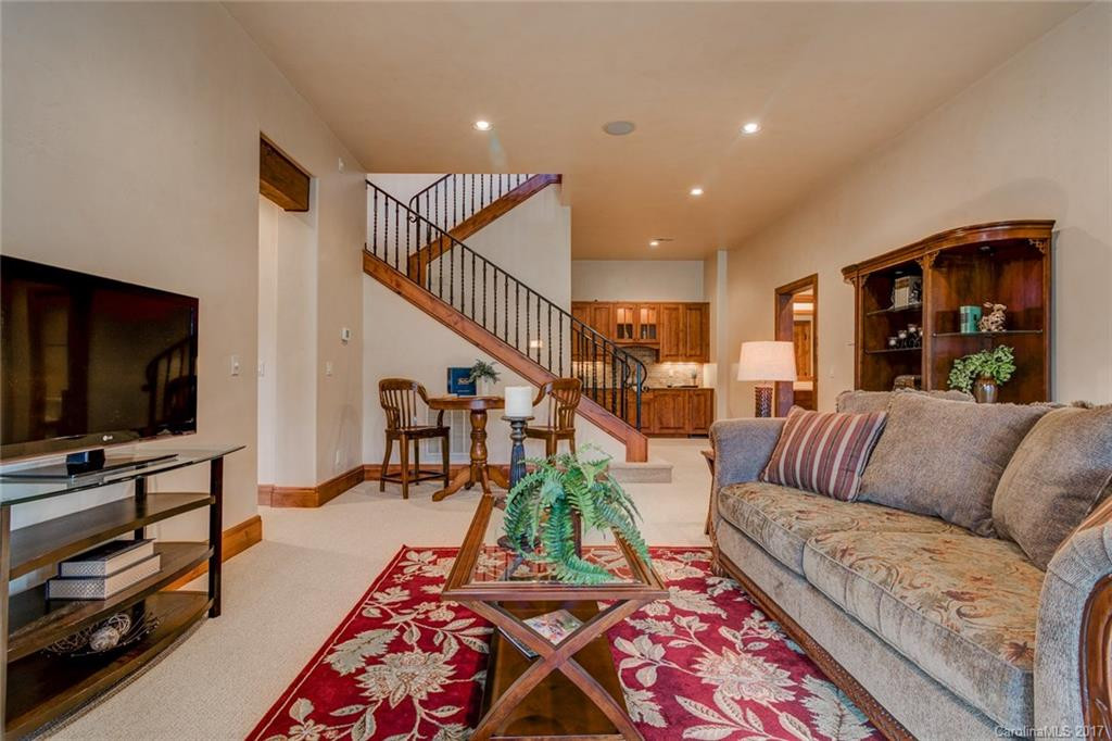 9 Chedworth Way #44 - Photo 14