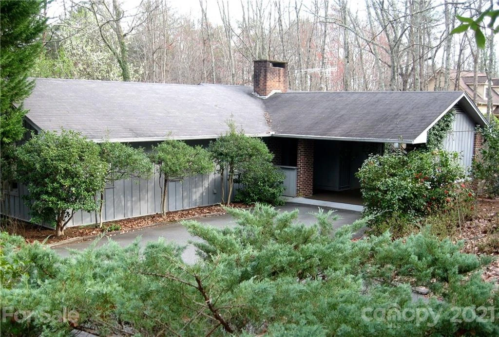 835 Mountain Laurel Drive