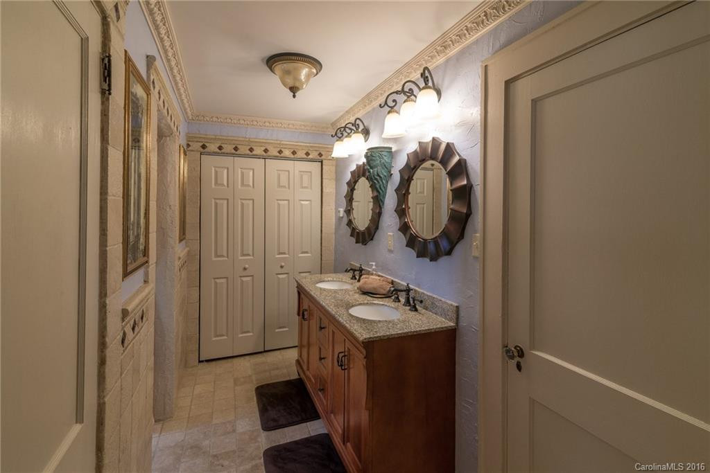 228 Main Street - Photo 9