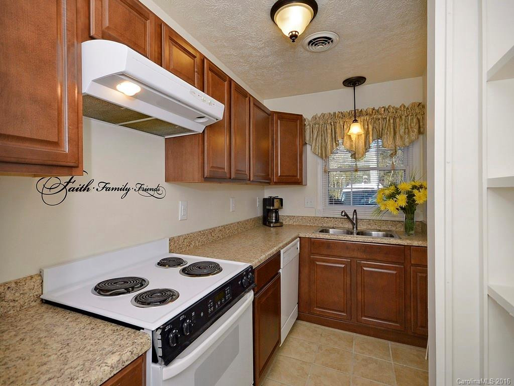 104 Southway Garden Road #104 - Photo 2