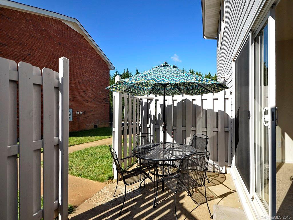 104 Southway Garden Road #104 - Photo 8