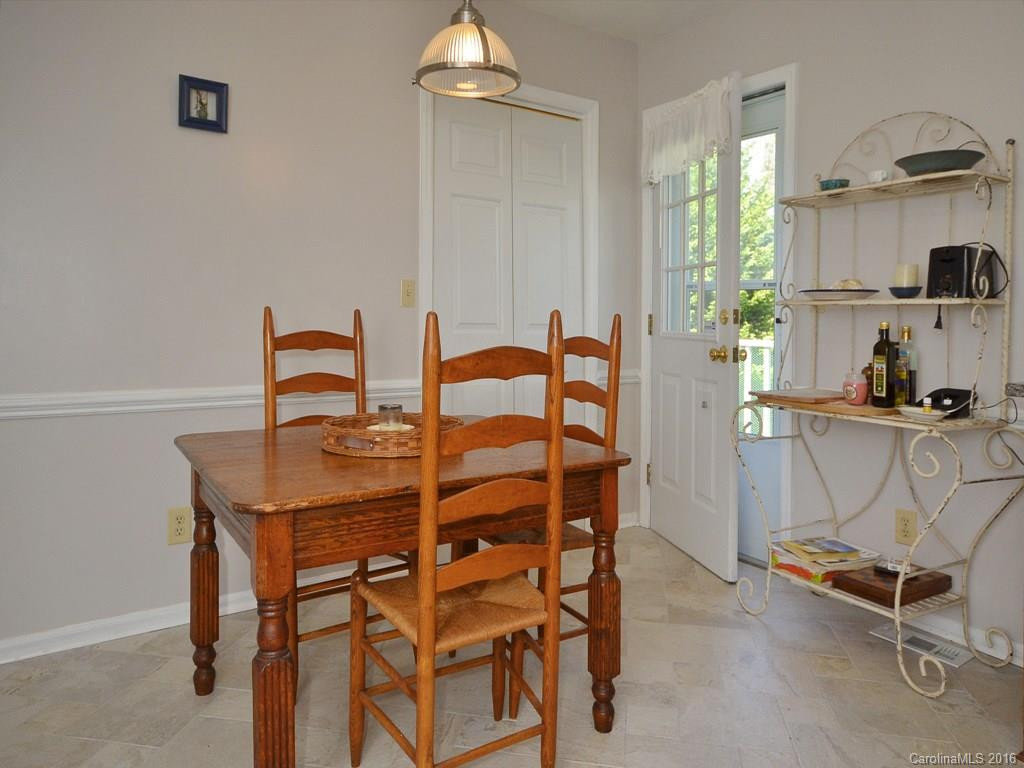 85 Baker Avenue - Photo 5