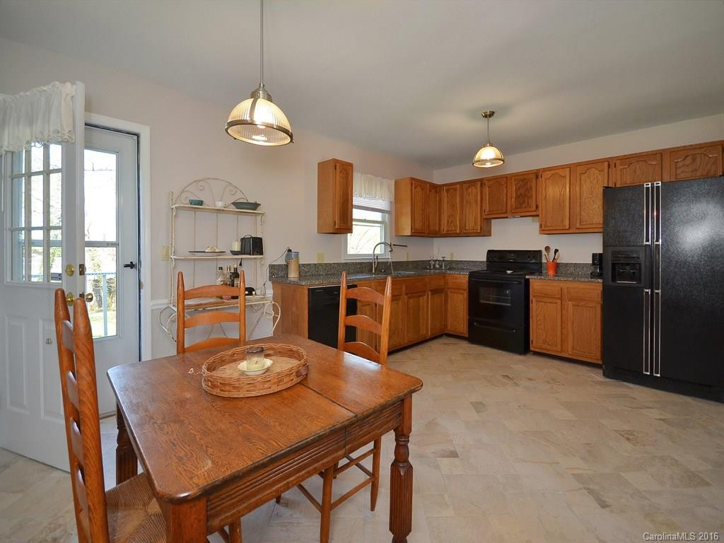 85 Baker Avenue - Photo 6