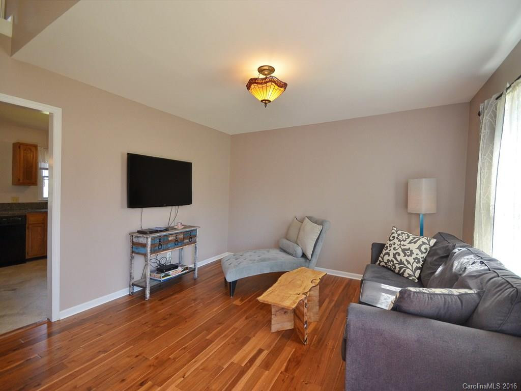 85 Baker Avenue - Photo 8