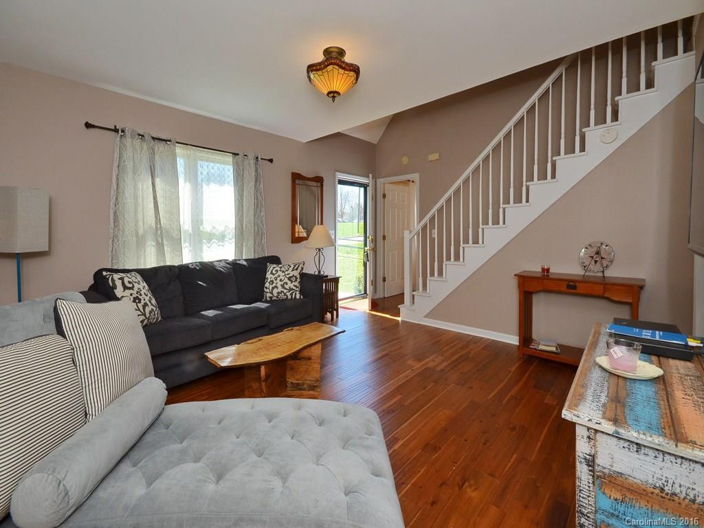 85 Baker Avenue - Photo 9
