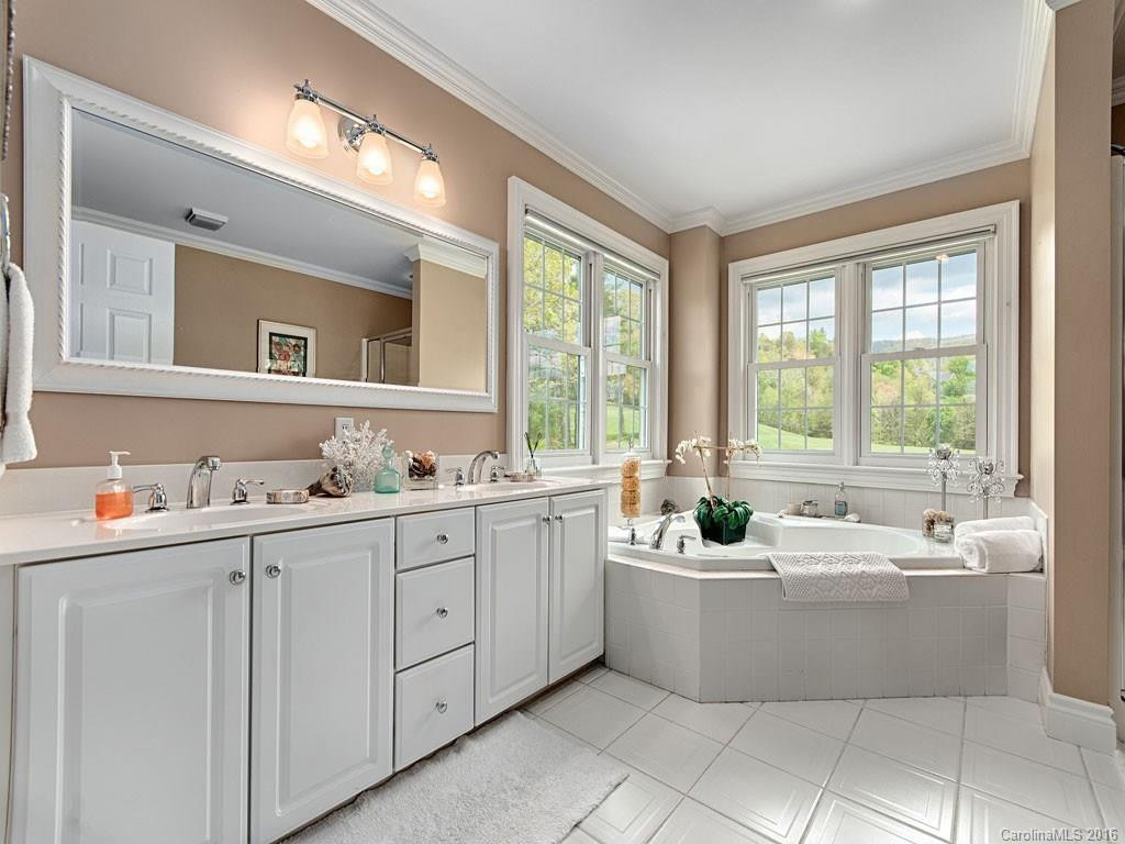 10 Meadowbrook Lane - Photo 13