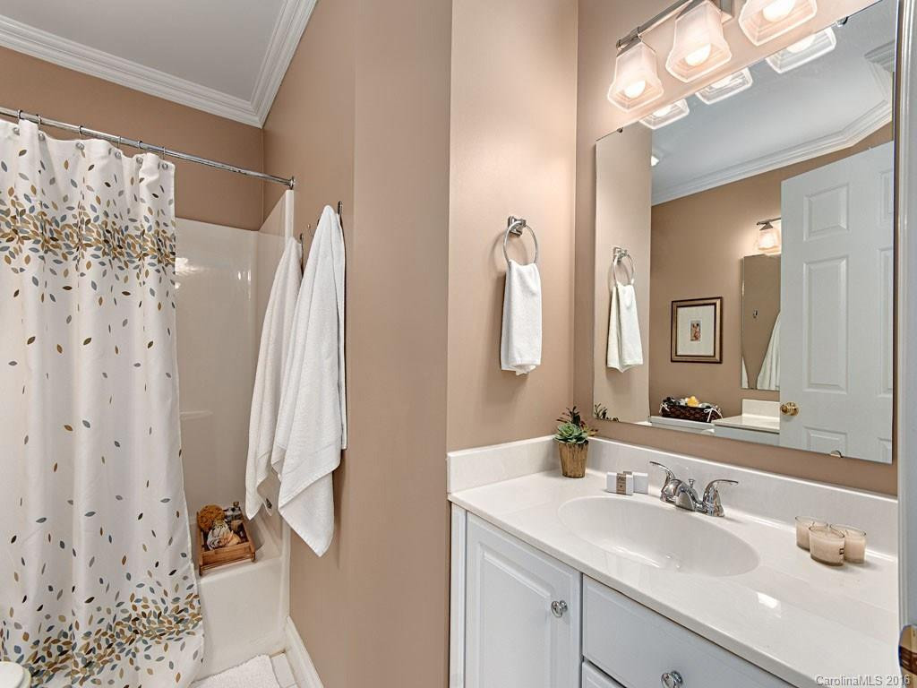 10 Meadowbrook Lane - Photo 17