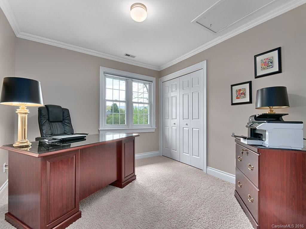 10 Meadowbrook Lane - Photo 19