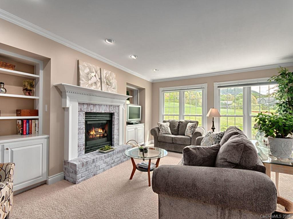 10 Meadowbrook Lane - Photo 3