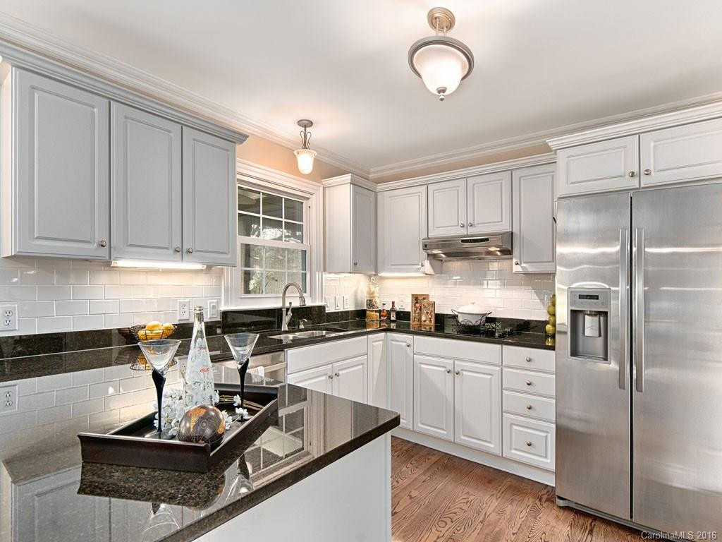 10 Meadowbrook Lane - Photo 5